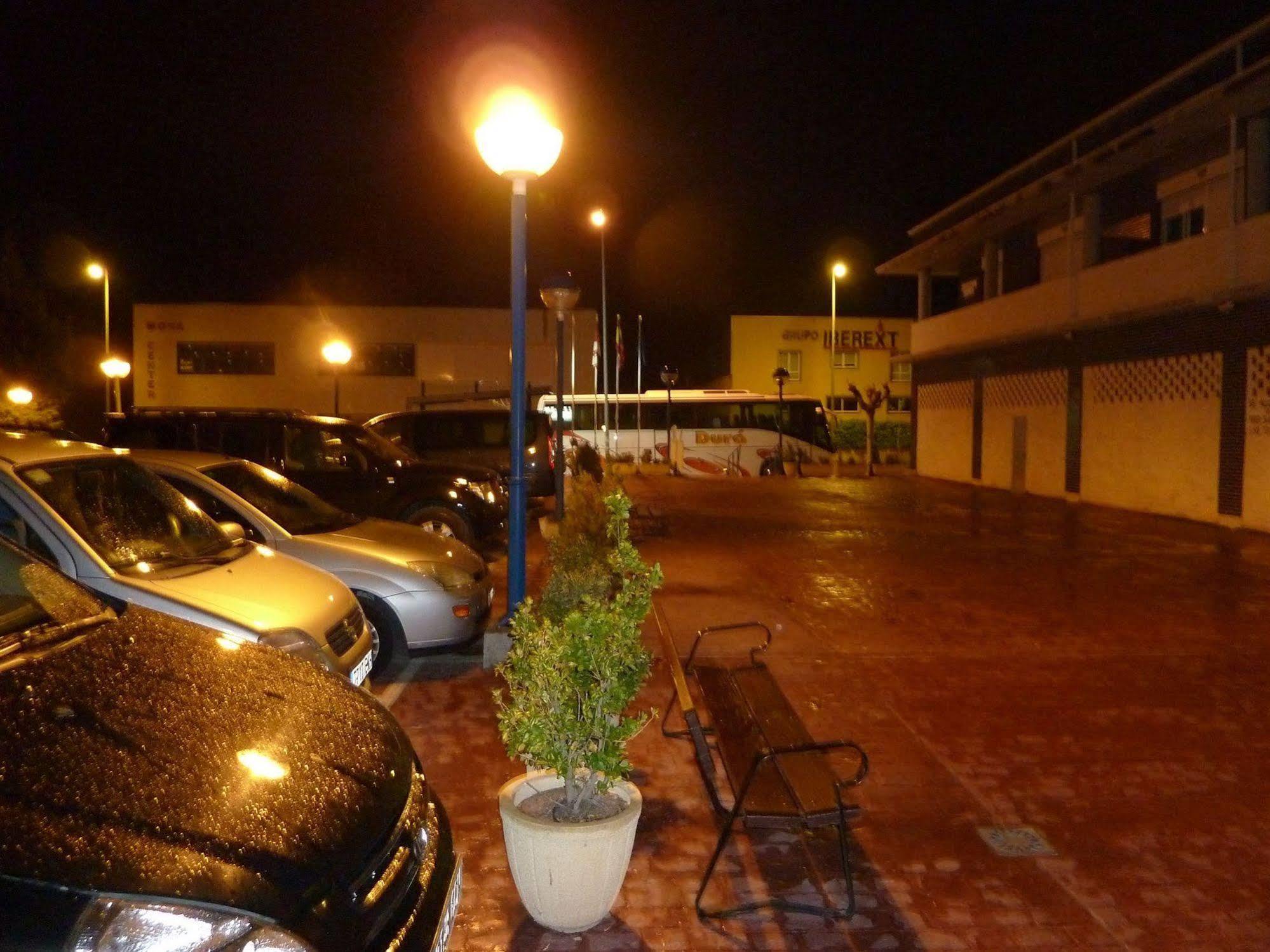 Hostal La Morada La Cisterniga Exterior photo